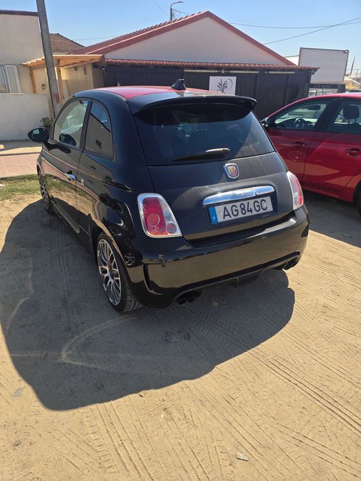 Carro bonito e citadino