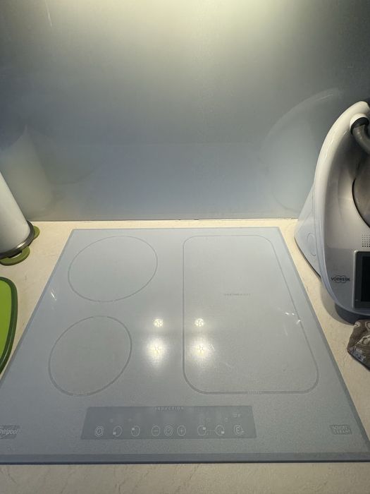 Plyta indukcyjna ACM 808 BAS Biała