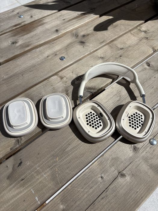 AirPods Max branco/prata com caixa e acessórios