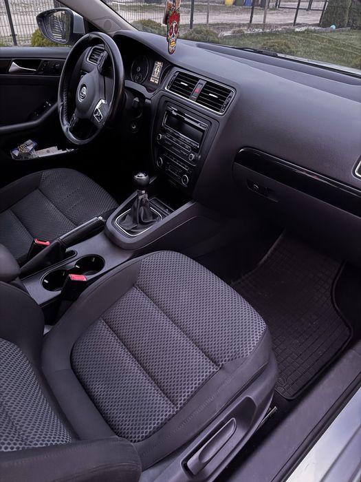 VW Jetta 1.4 b, klima * cz. parkowania * alufelgi