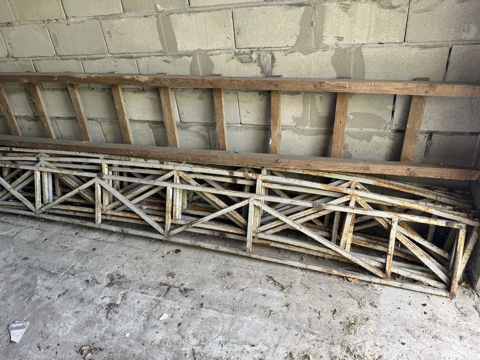 металеві ферми 4 шт 3,7 х 0,35 4 шт 4,7 х 0,35