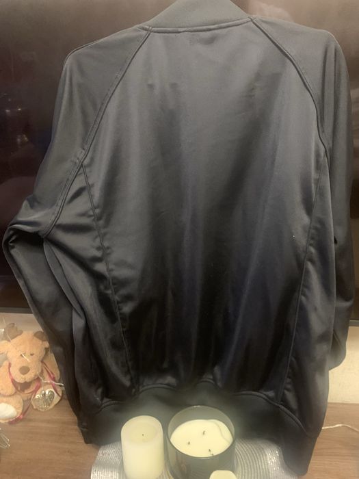 Продам спортивну кофту