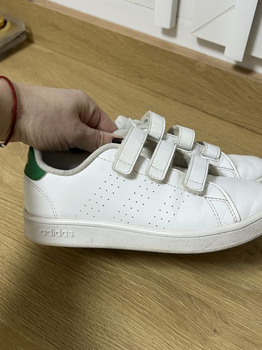 Кросівки adidas універсальні