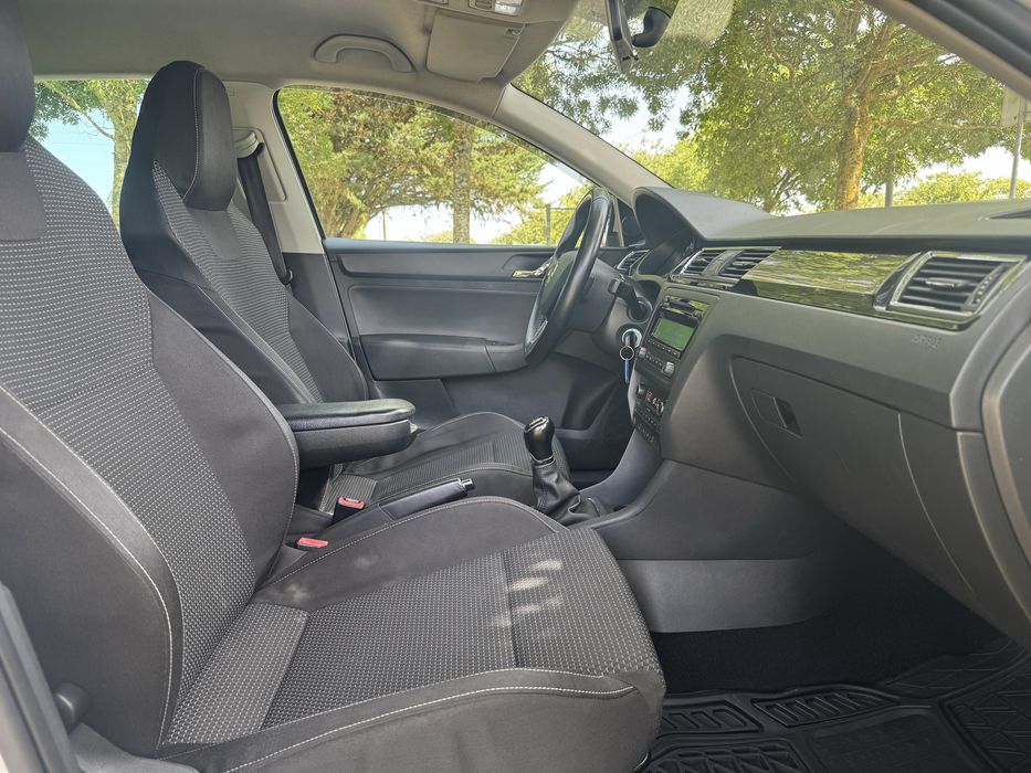 Skoda Rapid Spaceback 1.6TDi - 164.000Km - 18 Meses de Garantia