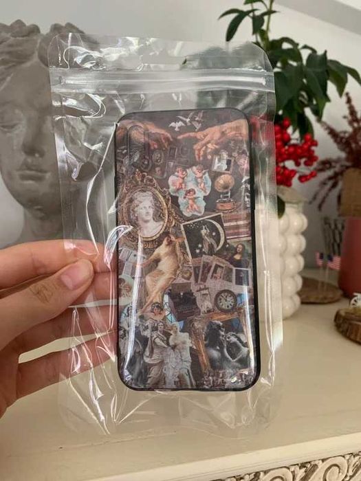 Nowe etui do Iphone XS art y2k