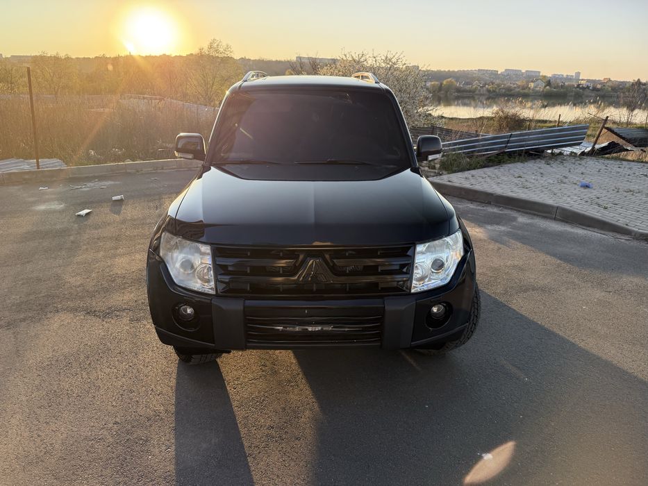 Mitsubishi Pajero Wagon 4