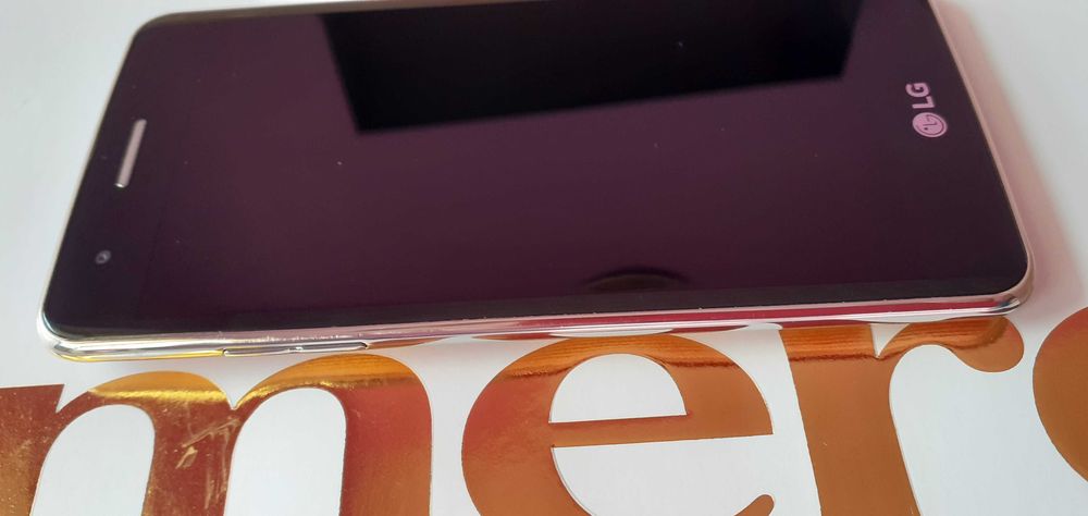 Telefon LG K8 w dobrym stanie.