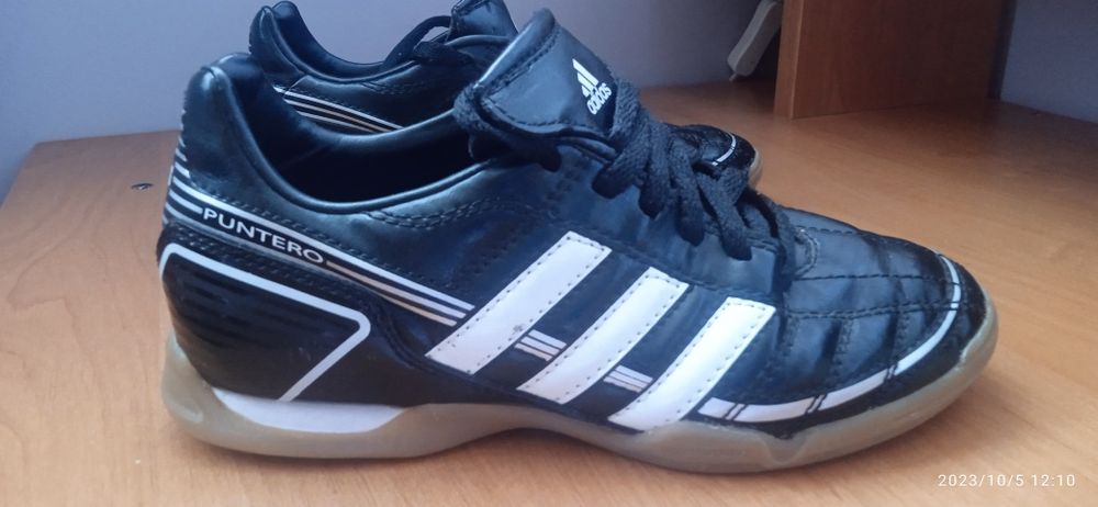 Adidas puntero,33 Tychy •