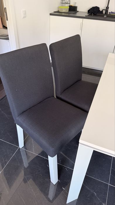 CONJUNTO mesa + 4 cadeiras