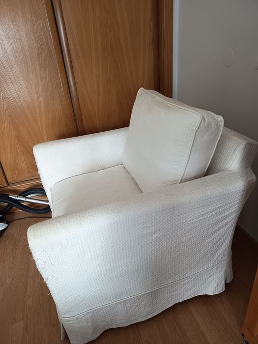 Sofá poltrona de um lugar branca