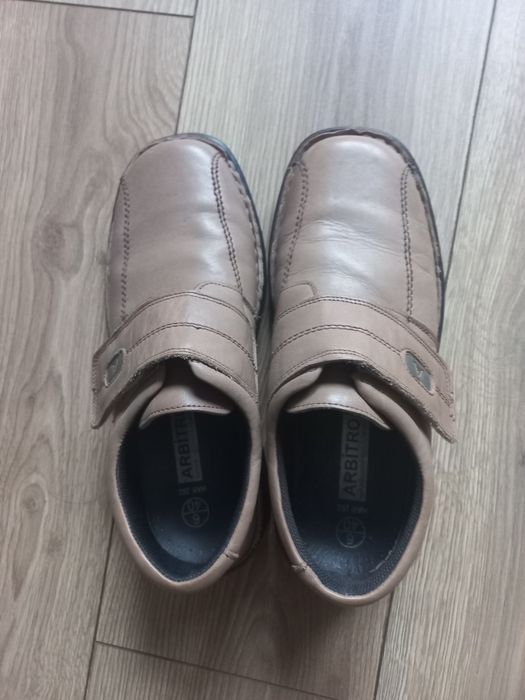 Buty Arbitro skora naturalna rzepy kamel 40
