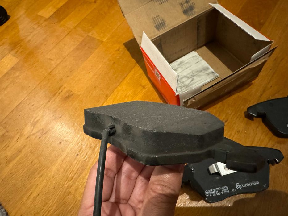 Pastilhas de Travão Brembo P 85 075 - Novas