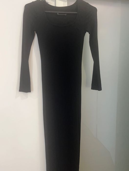 Stunning form-fit dress for all occasions