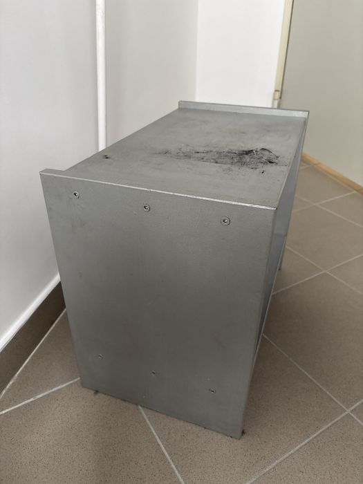 Mały stolik szary oddam za darmo