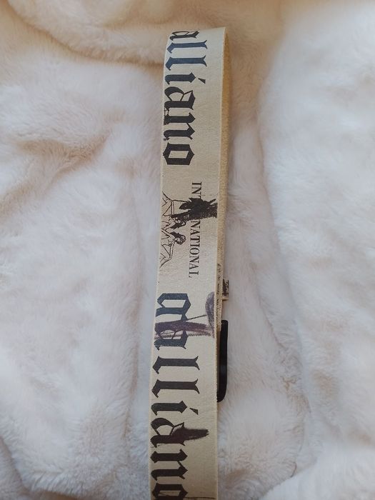 Шкіряний ремінь John Calliano(газетний принт)