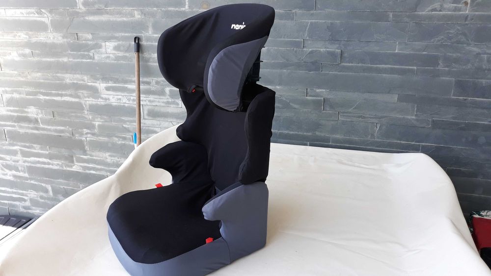 cadeiras para Automovel 2 Cadeiras  para criança usadas, vendo cada uma cadeira  10 euros