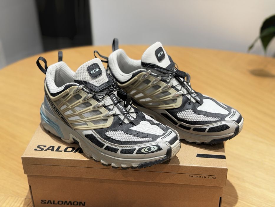Salomon sneakers 43