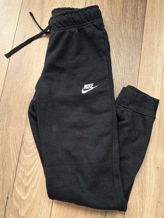 Dresy damskie Nike