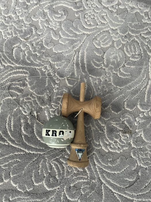 Krom kendama używana