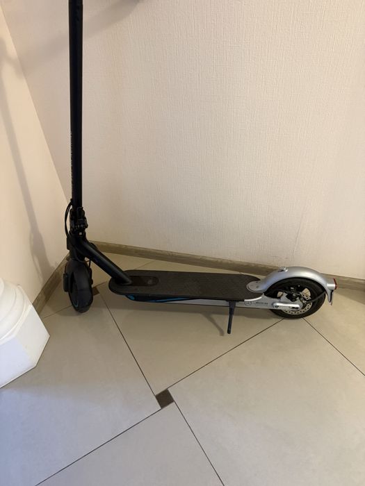 Электросамокат Xiaomi Mi Electric Scooter Pro 2 Mercedes-Amd F1