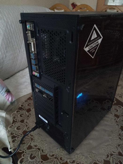 Gamingowy Komputer:AMD Ryzen 1600 Sapphire Rx570 8gb Nitro 16gb 256SSD