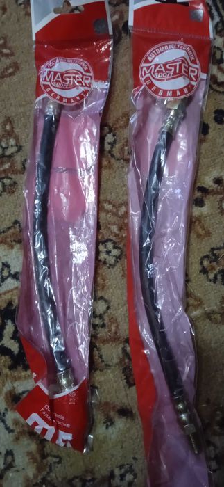 Шланг гальмівний