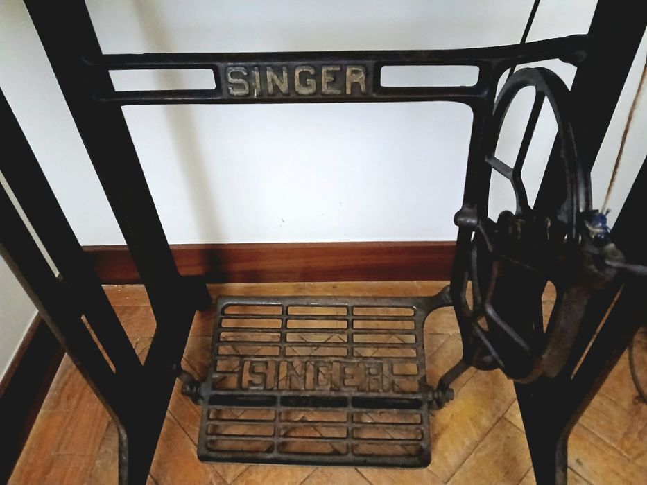 Máquina de Costura SINGER