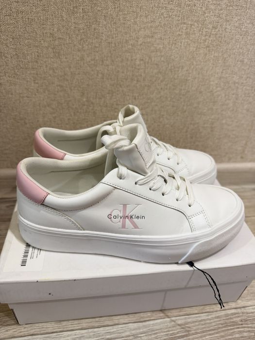 Кеды женсеие calvin klein