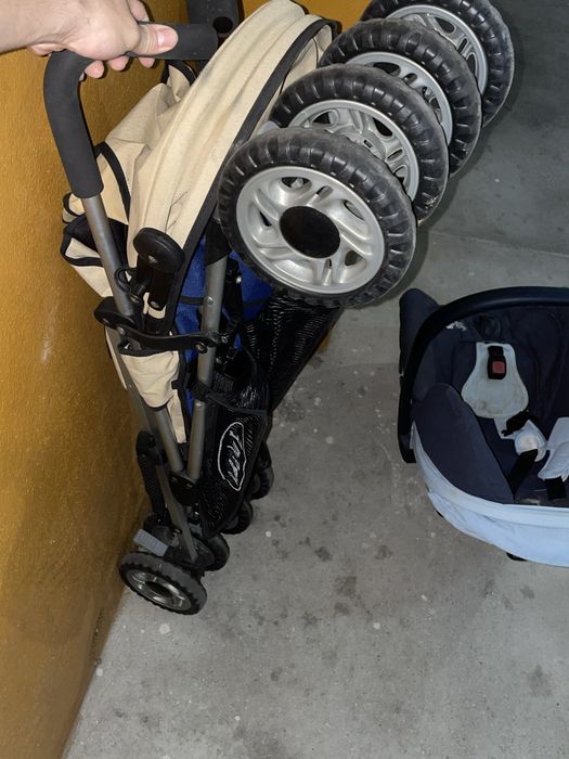 Conjunto de carrinho e cadeirinha de bébé