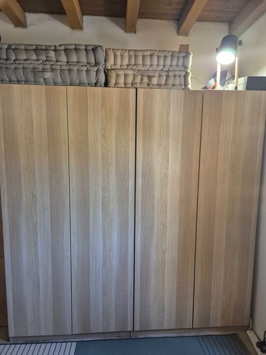 Roupeiros IKEA PAX – Efeito carvalho branco envernizado