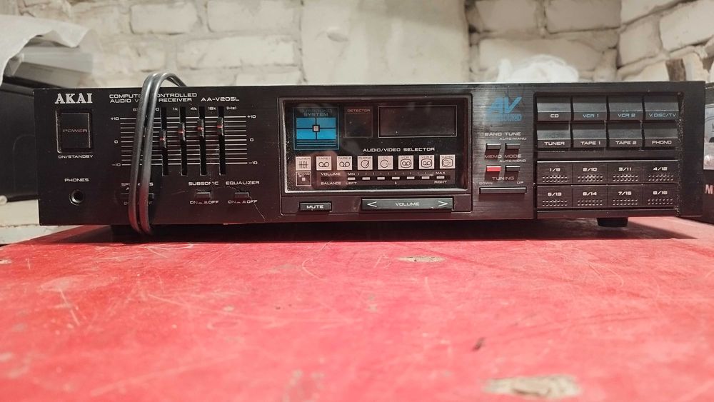 Amplituner Akai AA-V205L
