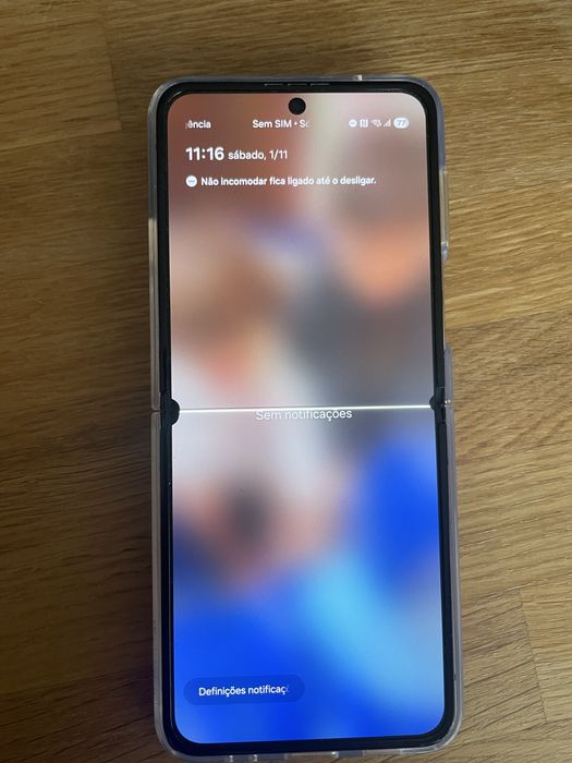 Samsung Galaxy Z Flip 4 - ecrã danificado