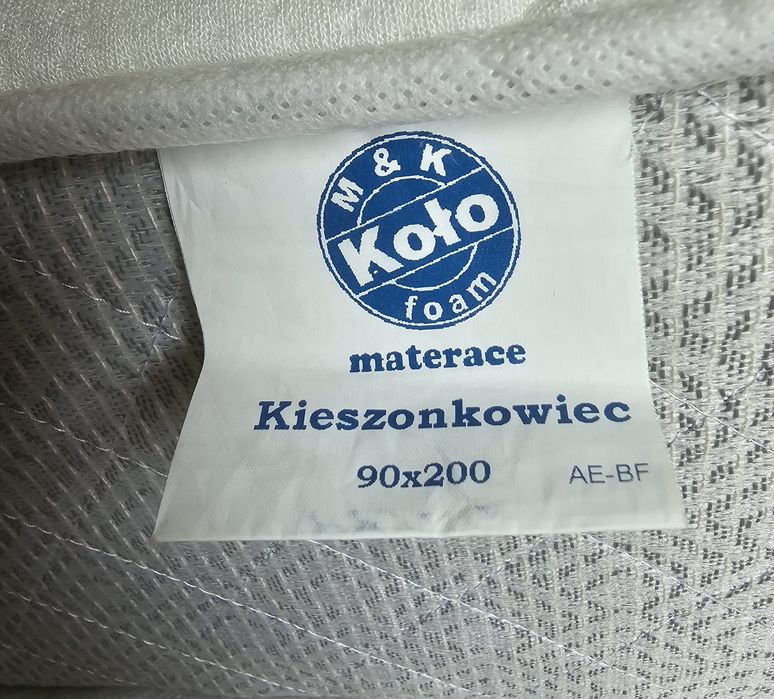 Łóżko 180×200 + materacy