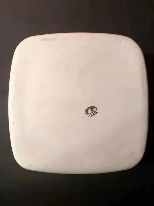 C. F. VIANA - caixa de porcelana antiga - 20 x 12,5 x 12,5 cm/s