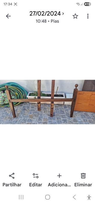 Vendo duas camas casal e cómoda toda cerejeira