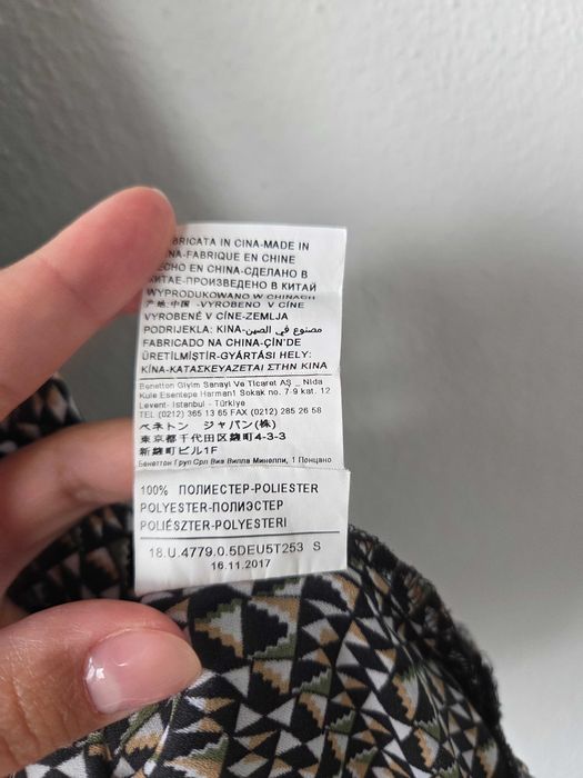 Top de alças com padrão Benetton, tamanho S