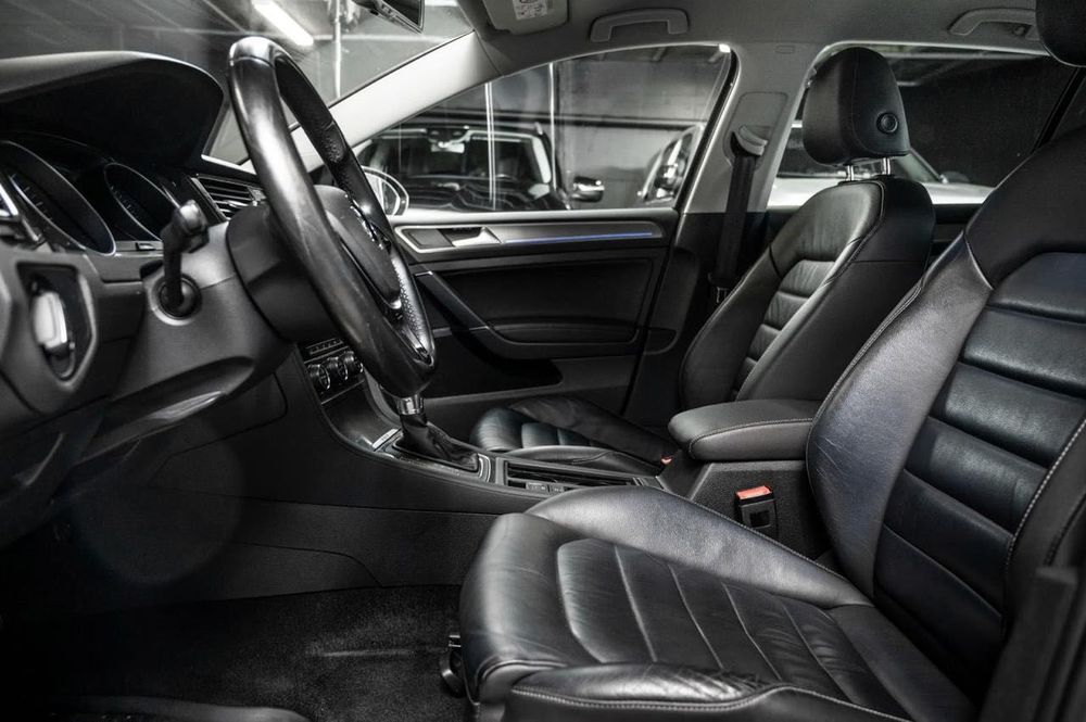 Volkswagen E-Golf 2015 року з Європи