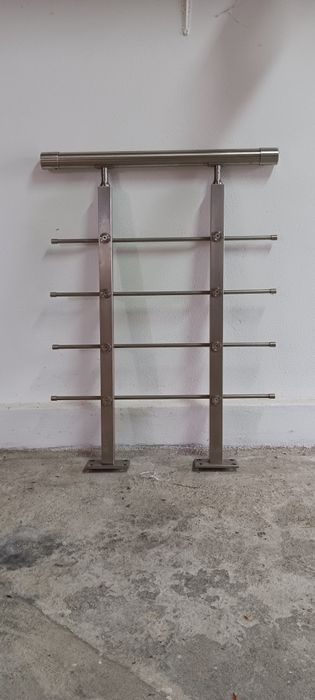 Grade/Corrimão em Inox - 68 cm