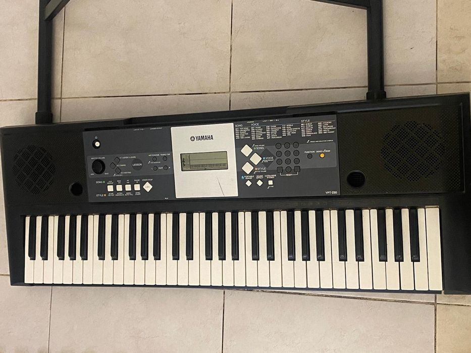 Piano Yamaha em ótimo estado