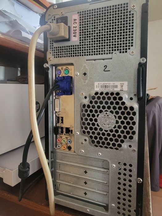Torre Pc. Win7 office 2016