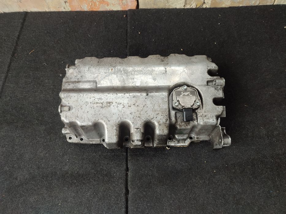 Масляний піддон двигуна  2.0тді Пасат Б6 Гольф 5 Шкода А5 03G103603