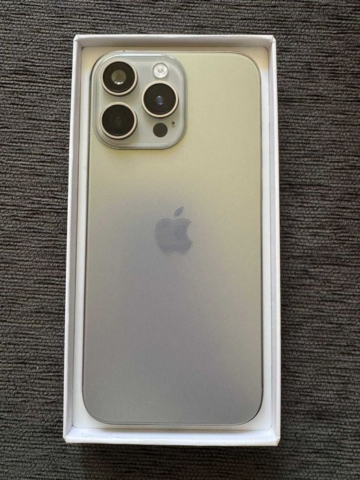 Telemóvel  512 capacidade