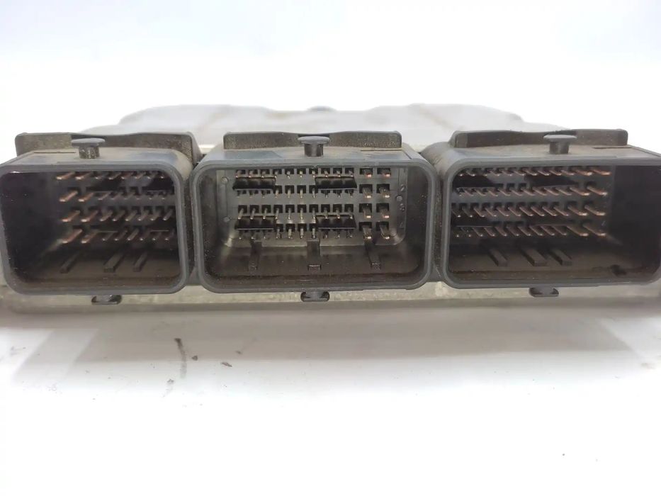 Centralina De Motor Uce 8200039569 0281010819 8200166362