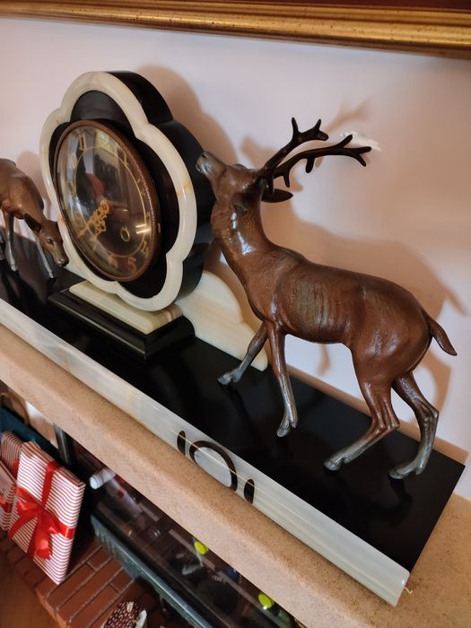 Relógio decorativo em mármore/jade