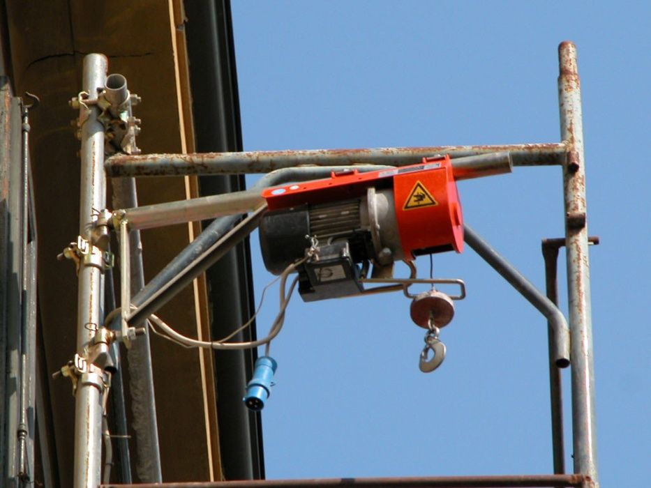 Wciągarka budowlana elektryczna DM200IV 40m