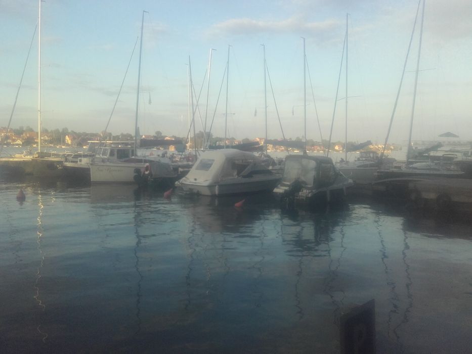 Łódź motorowo-kabinowa