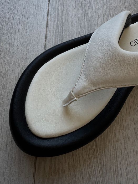 Шкіряні вʼєтнамки Estro