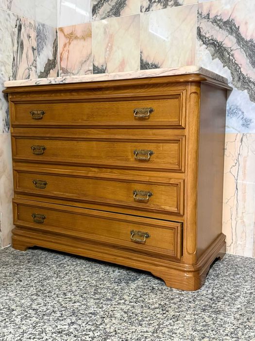 Moveis madeita maciça impecaveis ,2X comodas, roupeiro, aparador, cama