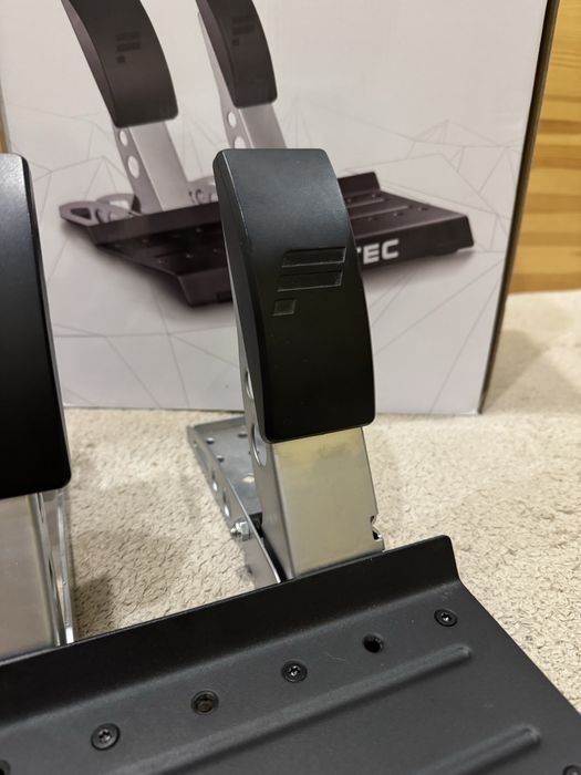 У наявності! Fanatec CSL Elite Pedals + Load Cell