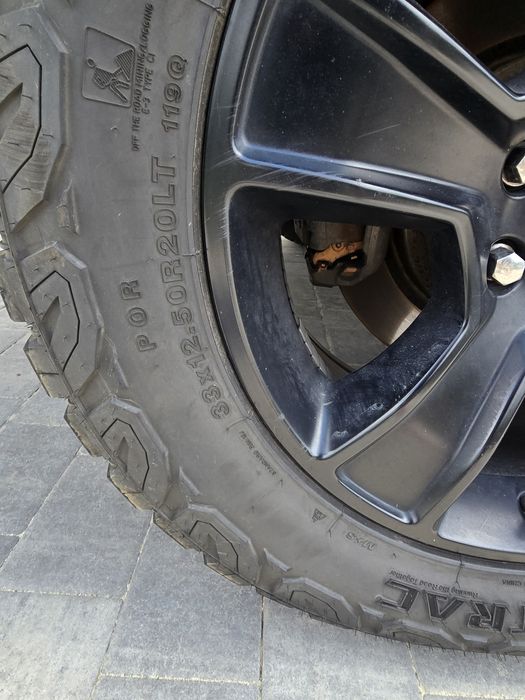 Alufelgi  z oponami ram 1500 20 cali 33x12.50 r20
